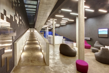 lobby02 21