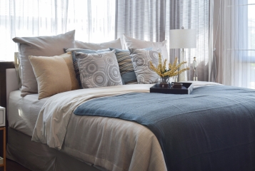 manželská posteľ spálňa interiérové trendy toptrendy sk