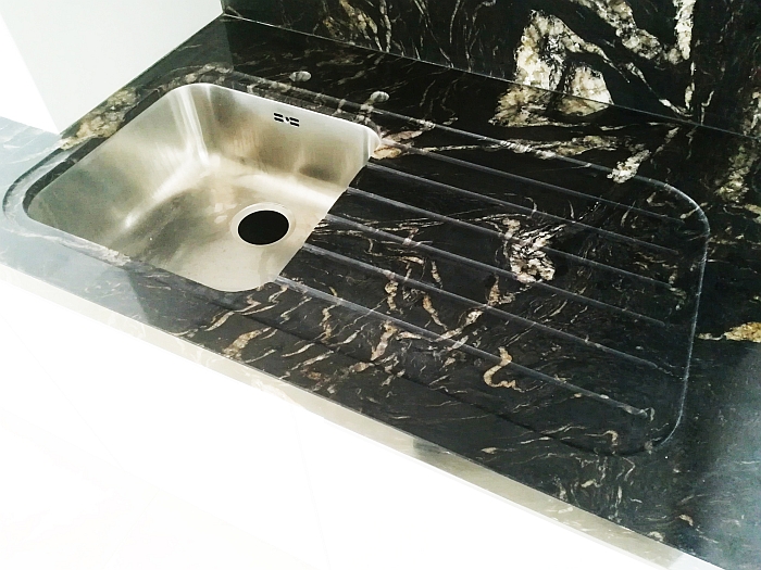 luxusny kamen mramor onyx kamen engineering material interier kuchyna stavebnictvo byvanie