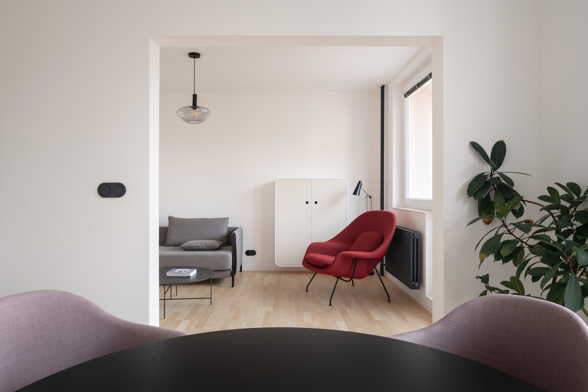 ika architekti minimalist apartment renovation tomas slavik 03