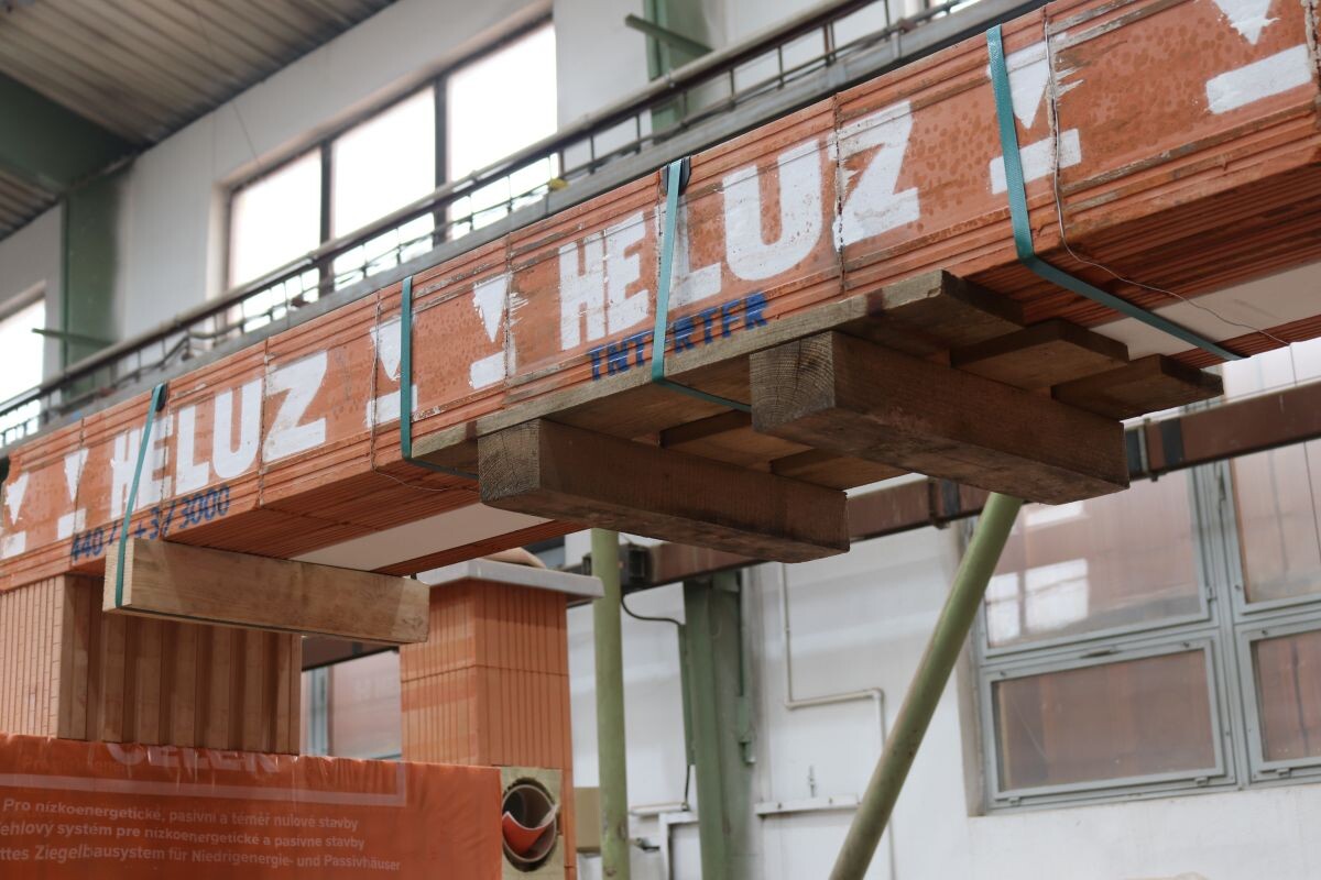 HELUZ tehla 2
