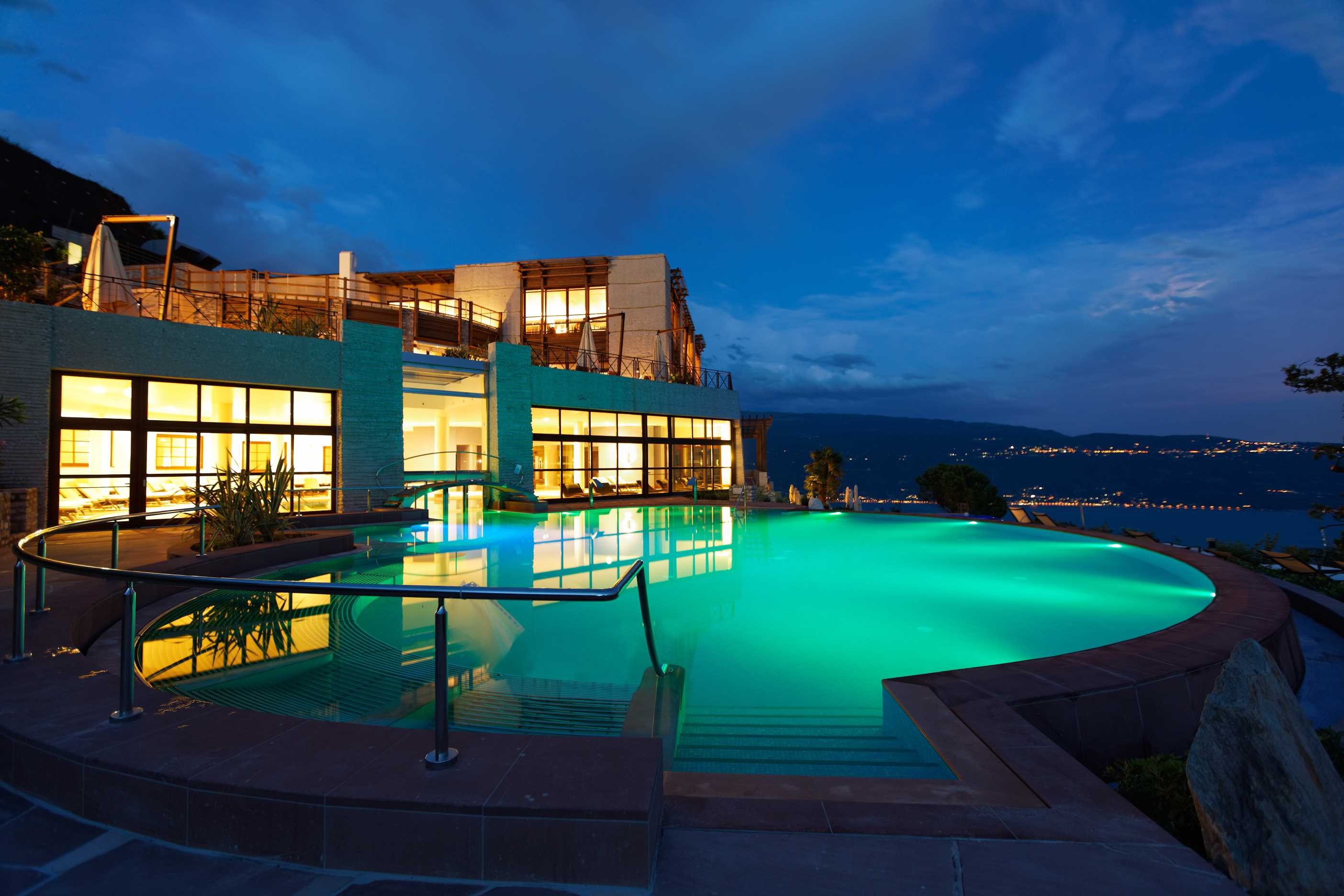 resort Lefay Resort SPA Lago di Garda at night